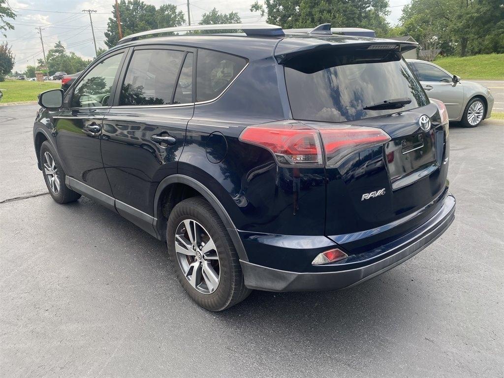 Toyota RAV4 XLE FWD 2018