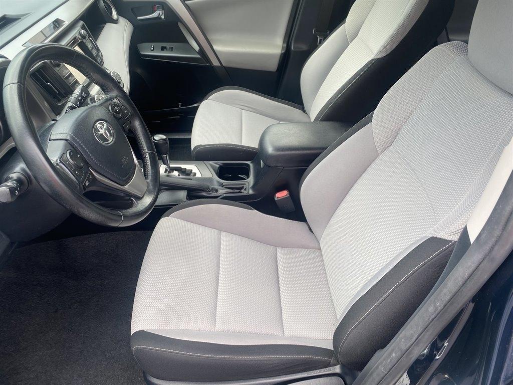 Toyota RAV4 XLE FWD 2018