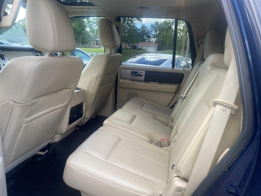 Ford Expedition XLT 4WD 2016