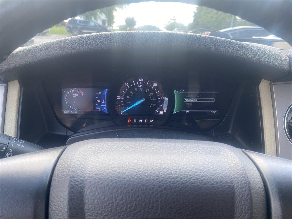 Ford Expedition XLT 4WD 2016
