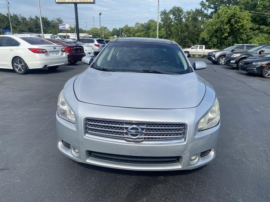 Nissan Maxima SV 2012