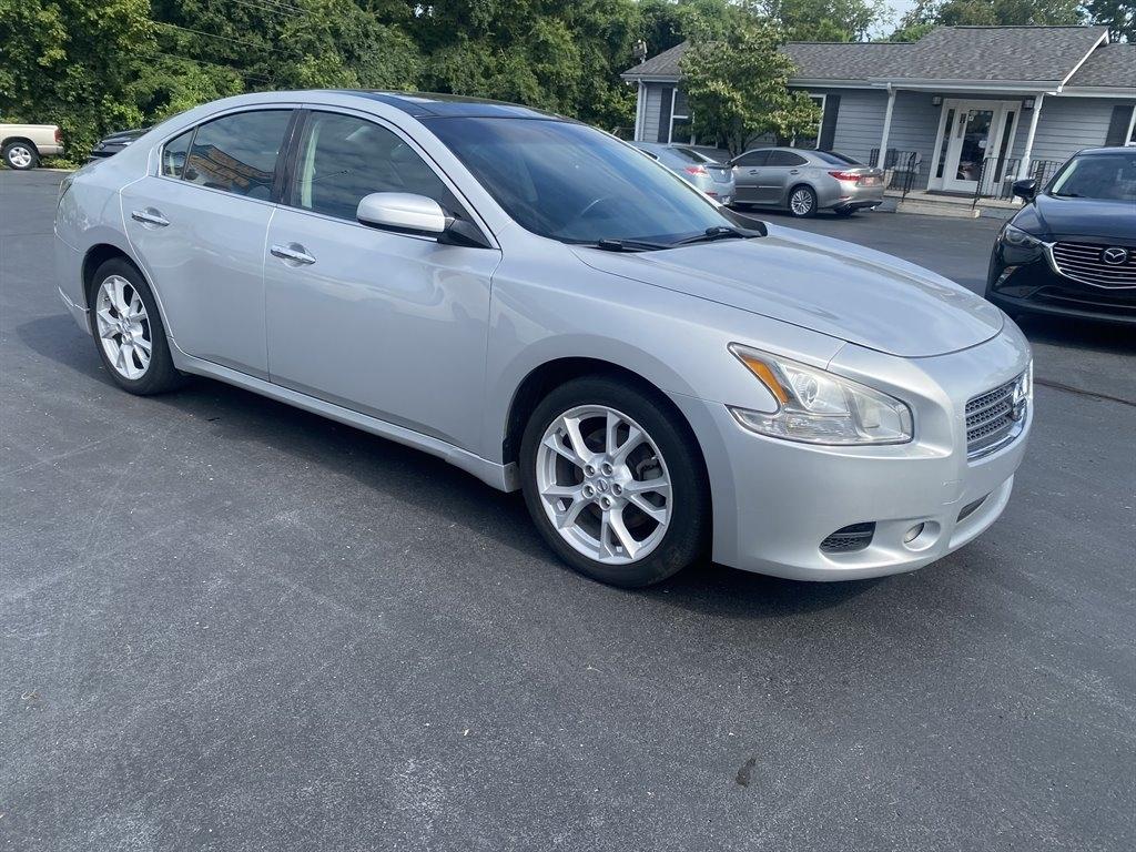 Nissan Maxima SV 2012