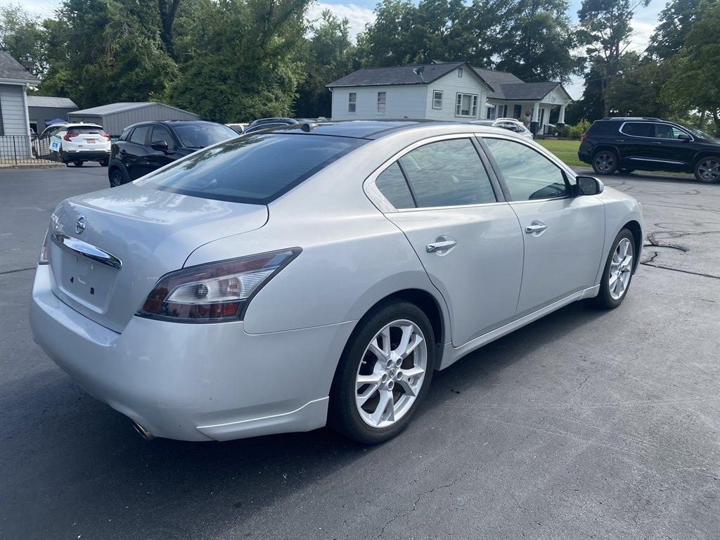 Nissan Maxima SV 2012