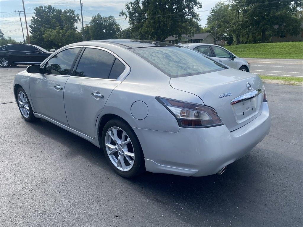 Nissan Maxima SV 2012