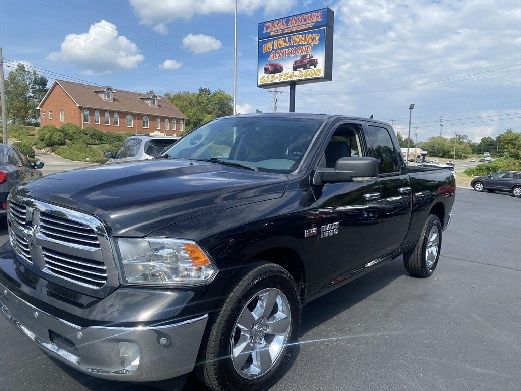 2017 RAM 1500 SLT Quad Cab 4WD