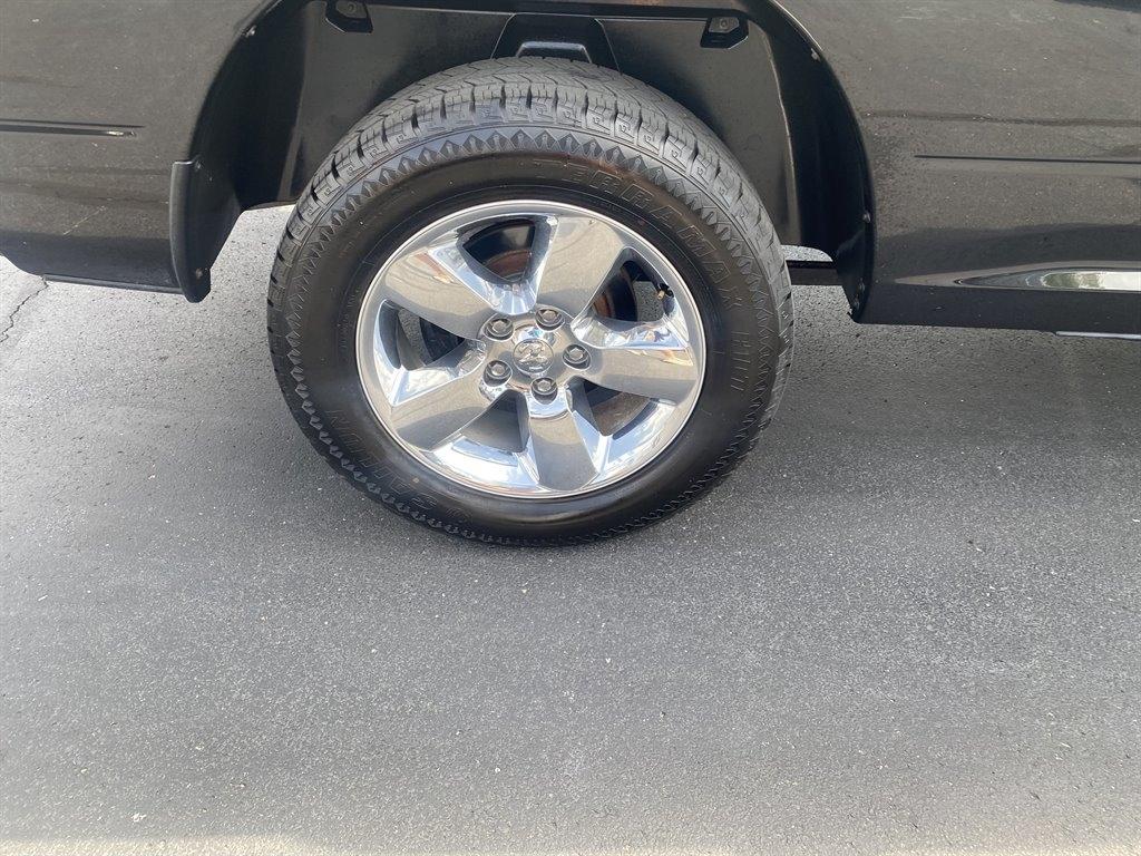 RAM 1500 SLT Quad Cab 4WD 2017