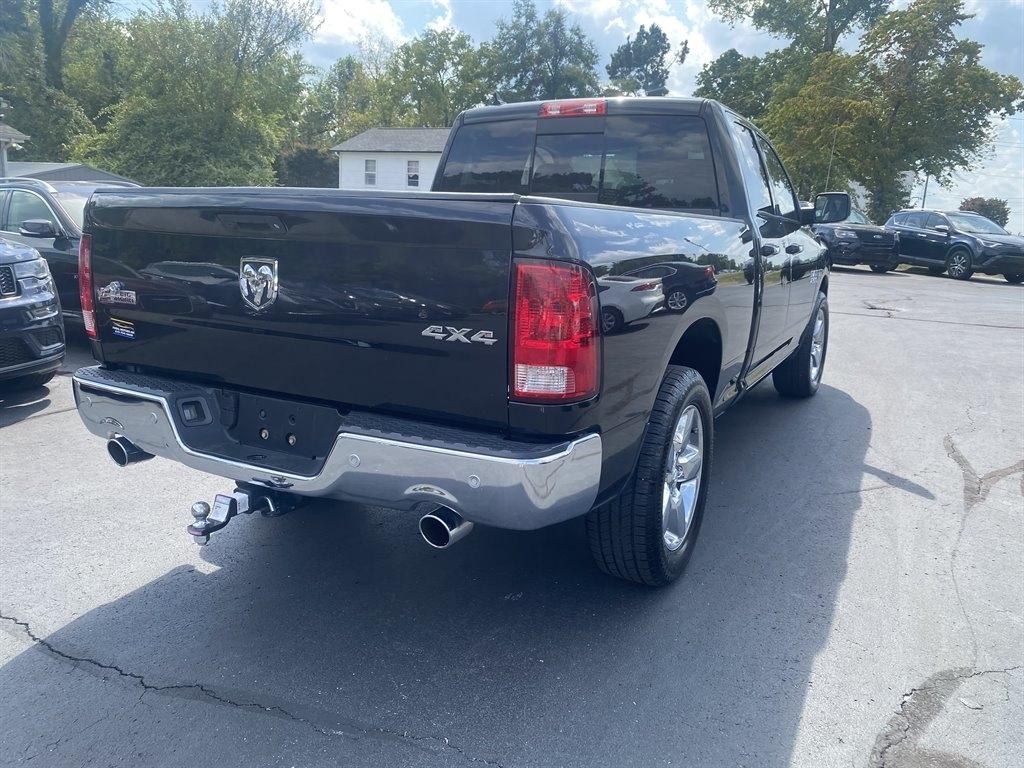 RAM 1500 SLT Quad Cab 4WD 2017