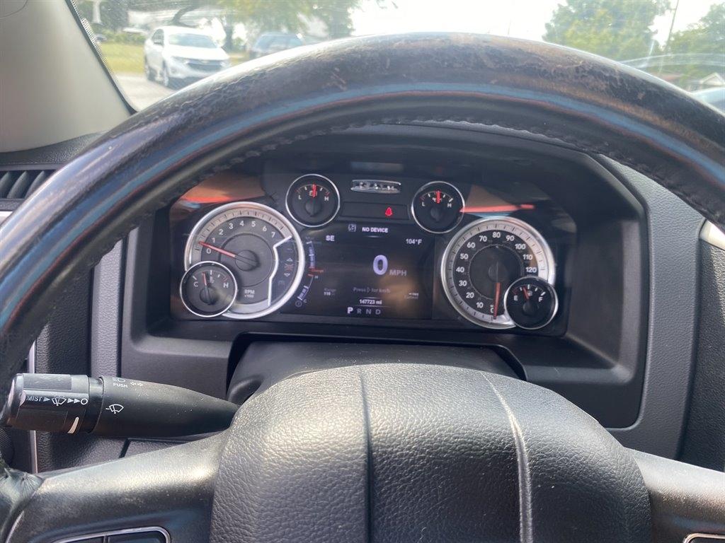 RAM 1500 SLT Quad Cab 4WD 2017