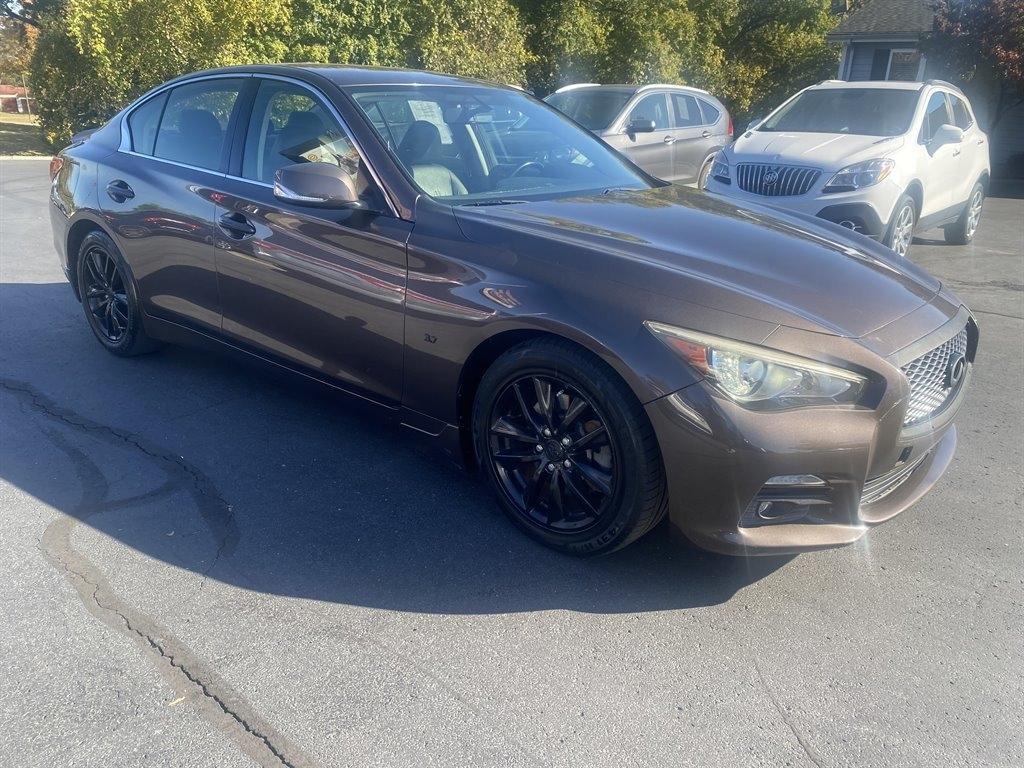 Infiniti Q50 Base 2015