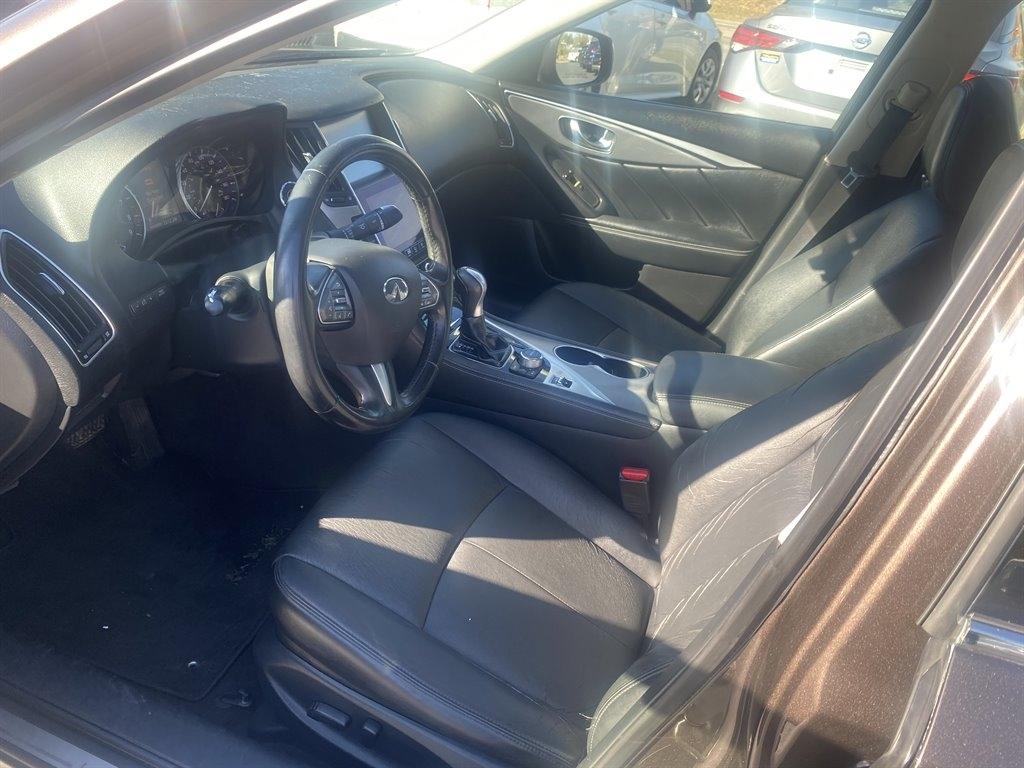 Infiniti Q50 Base 2015