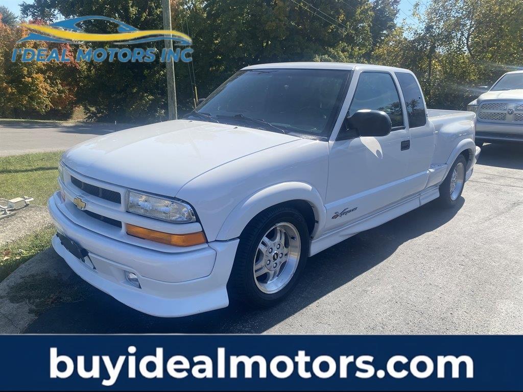 2002 Chevrolet S10 Pickup LS Ext. Cab 2WD