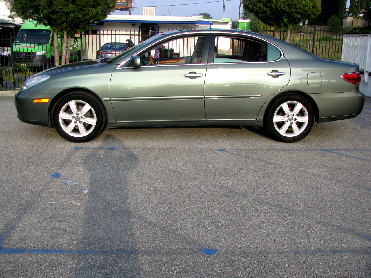 Lexus ES 330 4dr Sdn 2005
