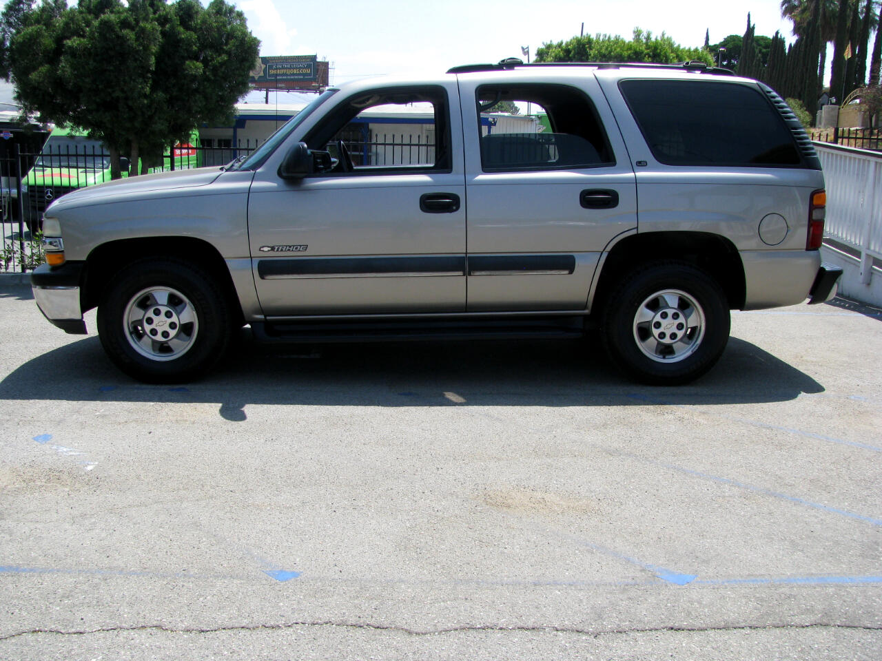 Chevrolet Tahoe 4dr 1500 LS 2002
