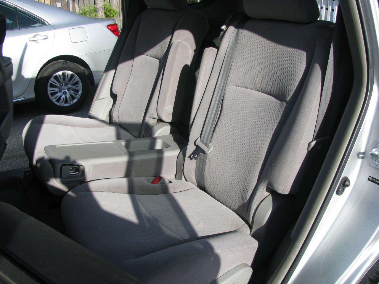 Toyota Highlander FWD 4dr Base (Natl) 2008