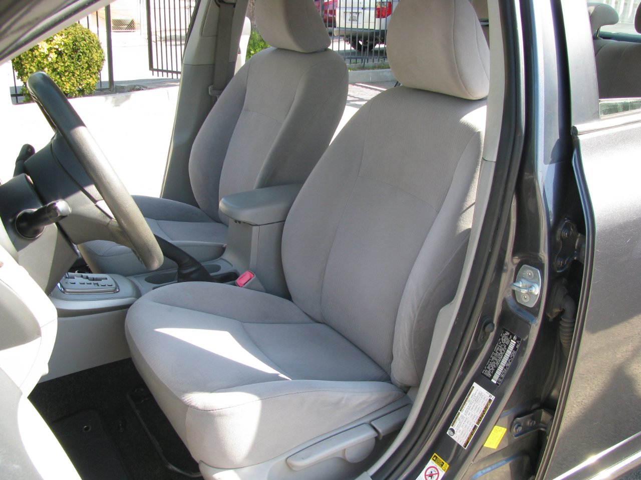 Toyota Corolla 4dr Sdn Auto LE (Natl) 2011 Toyota Corolla 4dr Sdn Auto LE (Natl) 2011