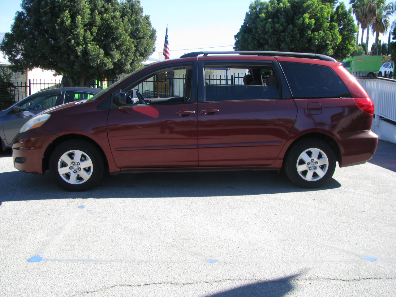 2007 Toyota Sienna 5dr 7-Passenger Van CE FWD (Natl)