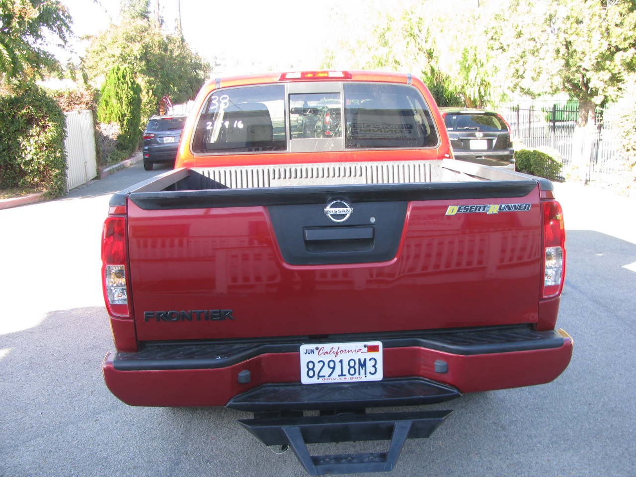 Nissan Frontier 2WD Crew Cab SWB Auto Desert Runner 2016 Nissan Frontier 2WD Crew Cab SWB Auto Desert Runner 2016