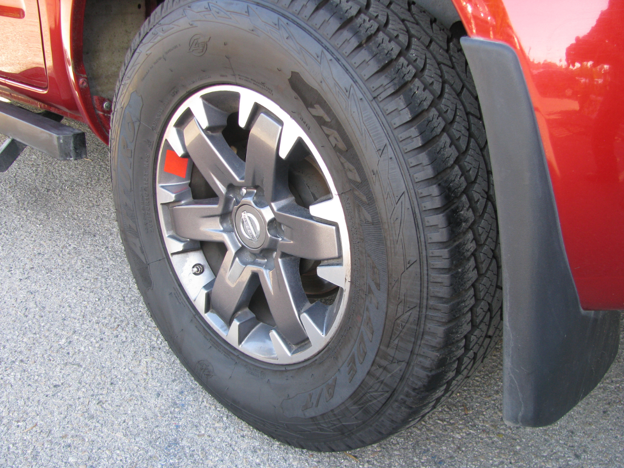 Nissan Frontier 2WD Crew Cab SWB Auto Desert Runner 2016 Nissan Frontier 2WD Crew Cab SWB Auto Desert Runner 2016