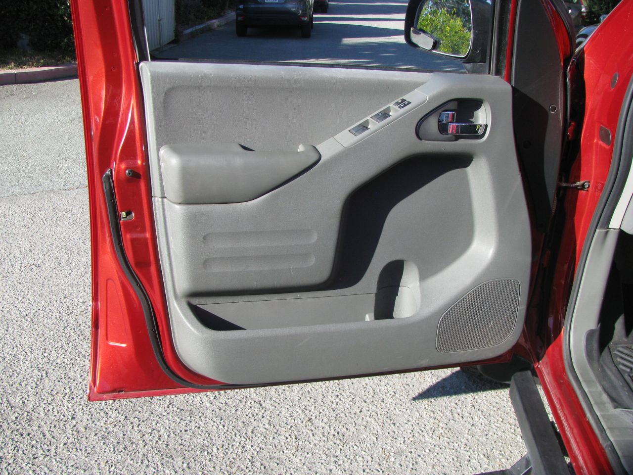 Nissan Frontier 2WD Crew Cab SWB Auto Desert Runner 2016 Nissan Frontier 2WD Crew Cab SWB Auto Desert Runner 2016