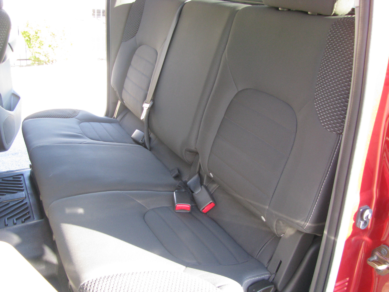 Nissan Frontier 2WD Crew Cab SWB Auto Desert Runner 2016 Nissan Frontier 2WD Crew Cab SWB Auto Desert Runner 2016