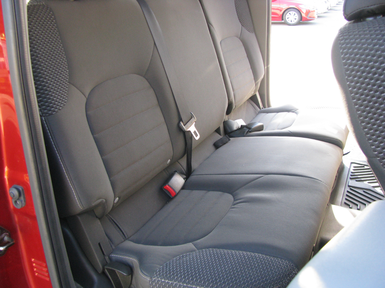 Nissan Frontier 2WD Crew Cab SWB Auto Desert Runner 2016 Nissan Frontier 2WD Crew Cab SWB Auto Desert Runner 2016