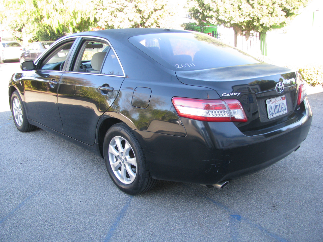 Toyota Camry 4dr Sdn V6 Auto LE (Natl) 2011