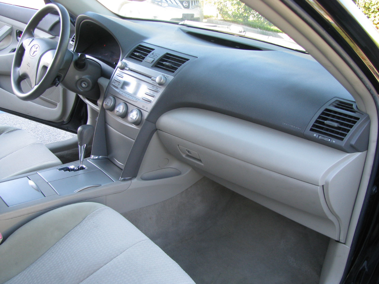 Toyota Camry 4dr Sdn V6 Auto LE (Natl) 2011