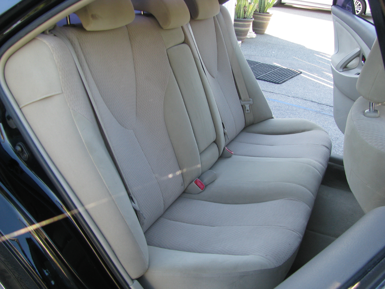 Toyota Camry 4dr Sdn V6 Auto LE (Natl) 2011