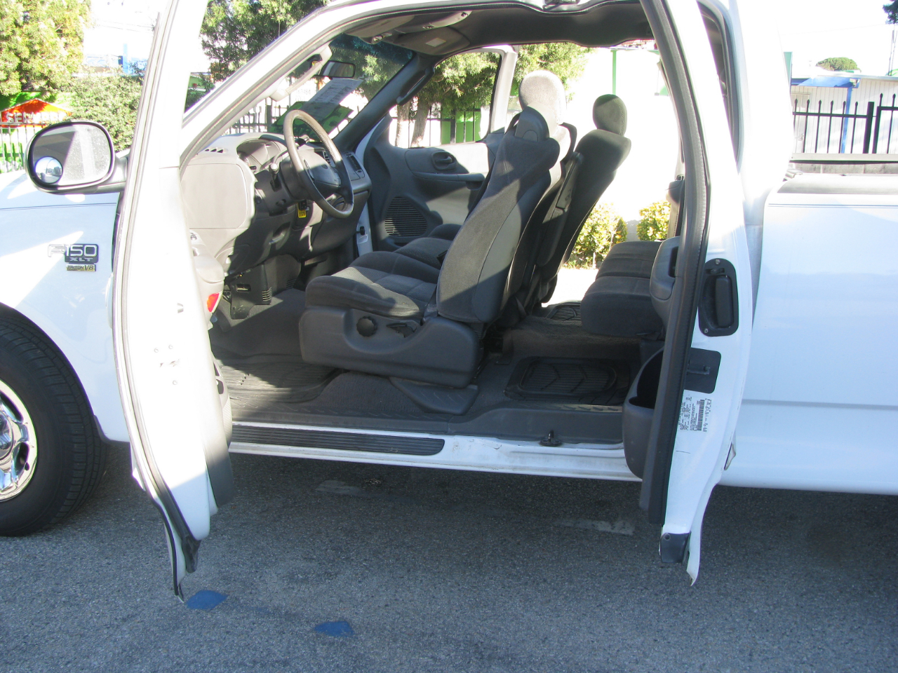 Ford F-150 Supercab 157" XLT 2002