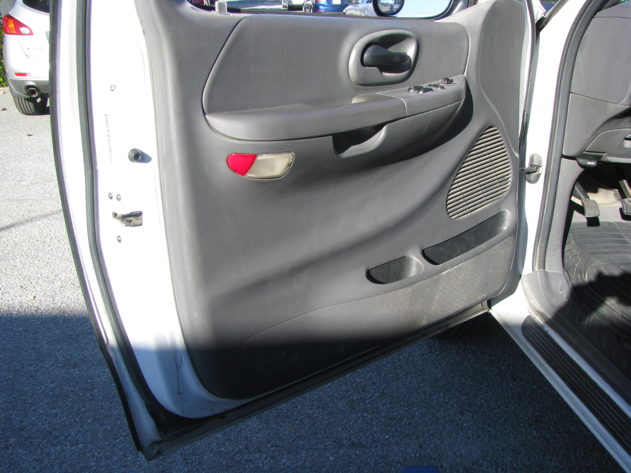 Ford F-150 Supercab 157" XLT 2002