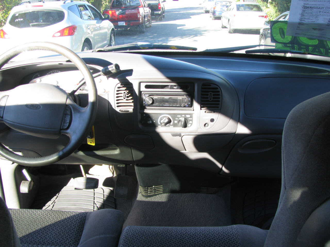 Ford F-150 Supercab 157" XLT 2002