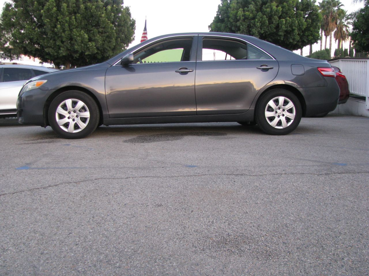 2010 Toyota Camry 4dr Sdn I4 Auto LE (Natl)