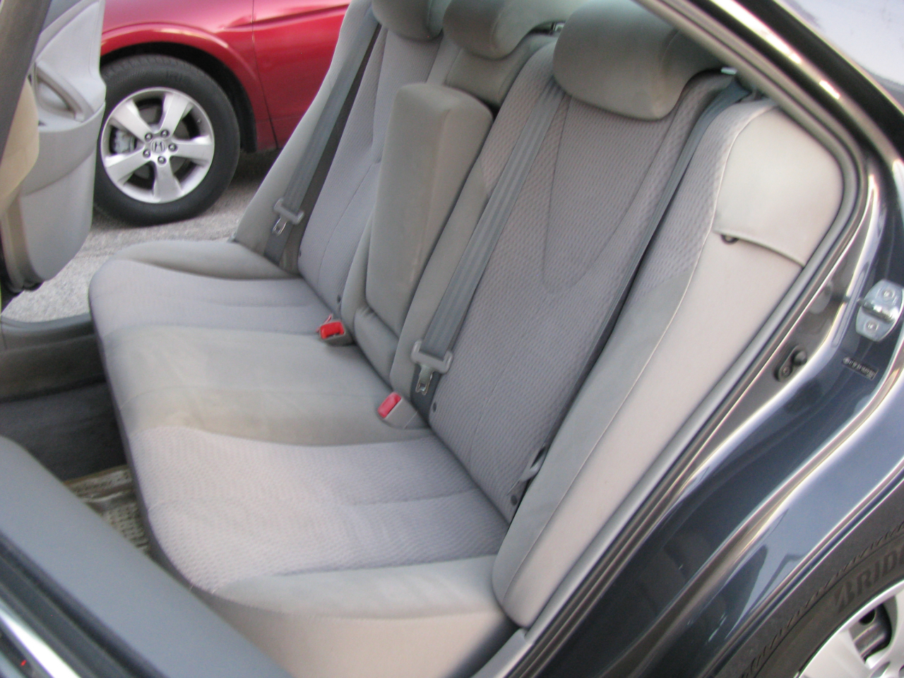 Toyota Camry 4dr Sdn I4 Auto LE (Natl) 2010