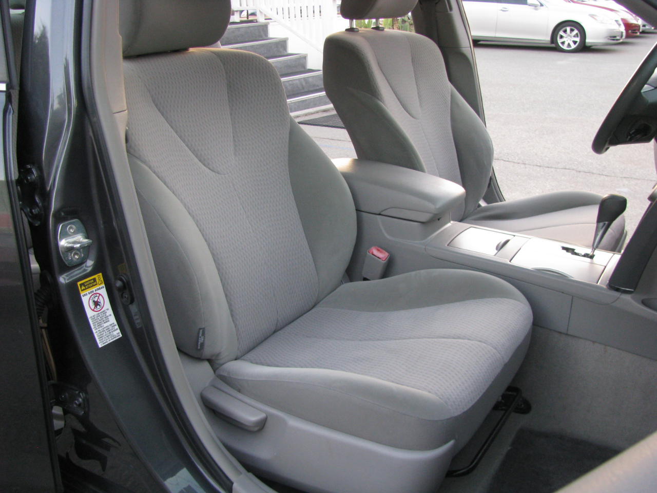 Toyota Camry 4dr Sdn I4 Auto LE (Natl) 2010