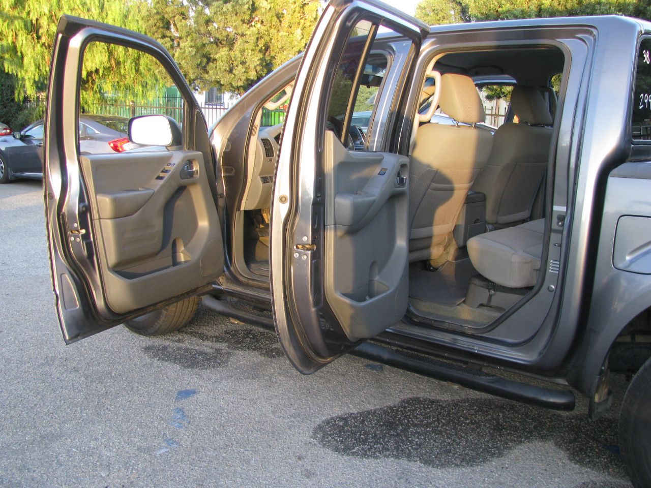 Nissan Frontier 2WD Crew Cab SWB Auto SV 2016