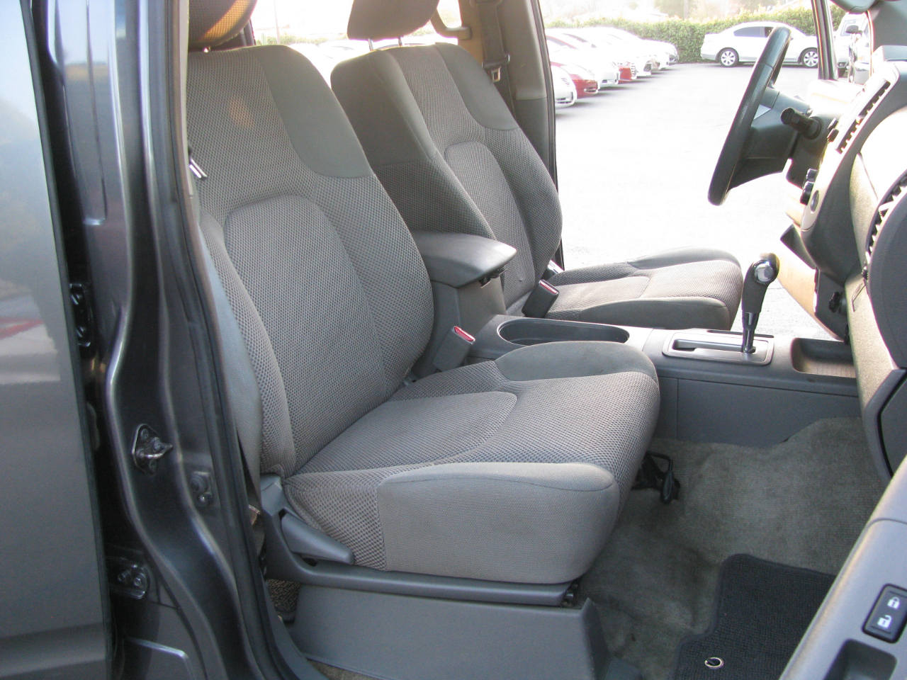 Nissan Frontier 2WD Crew Cab SWB Auto SV 2016