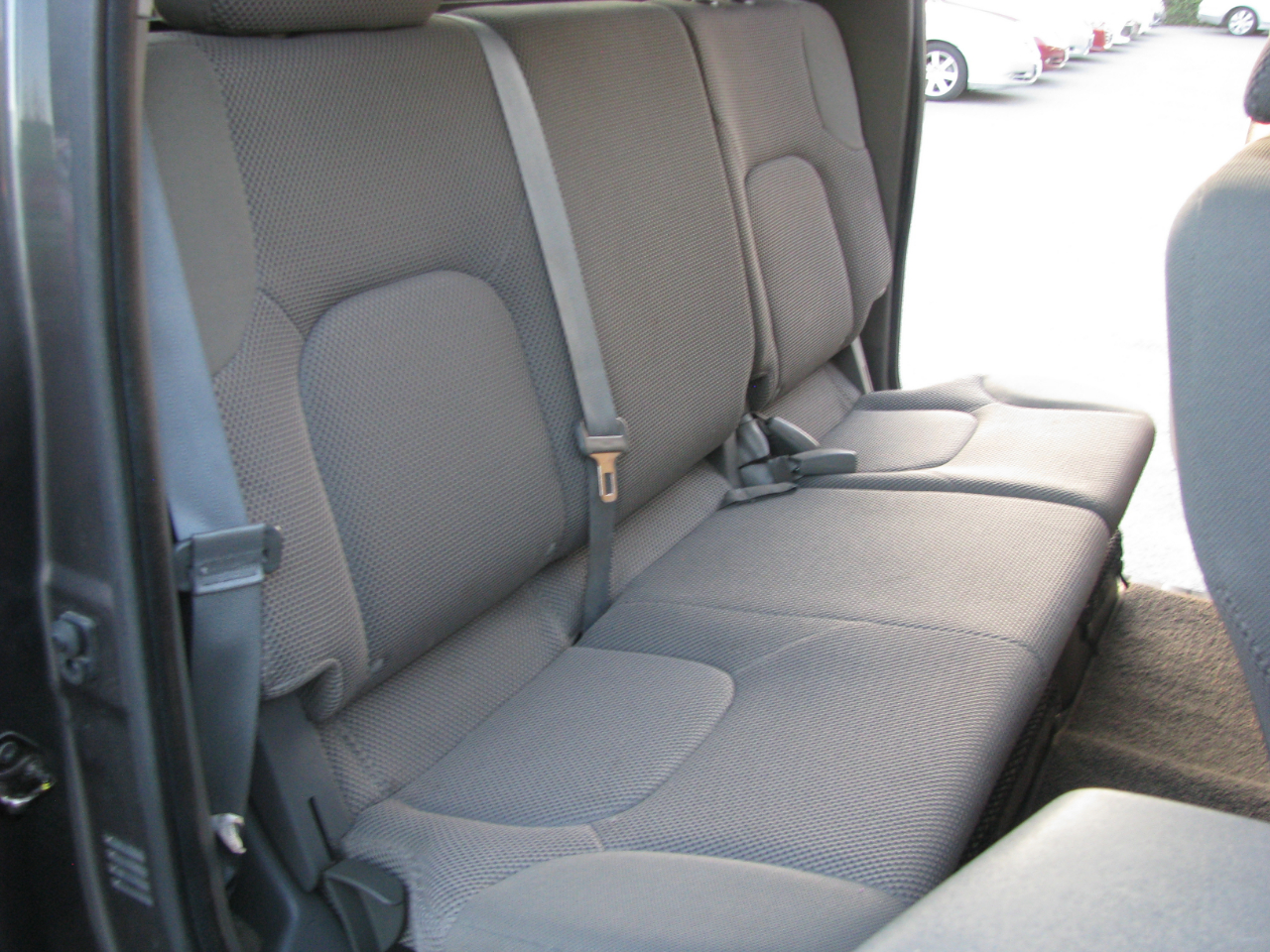 Nissan Frontier 2WD Crew Cab SWB Auto SV 2016