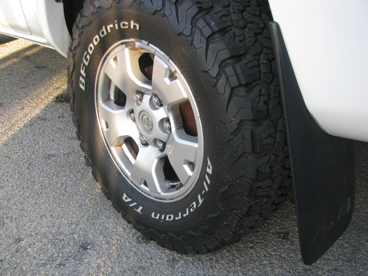 Toyota Tacoma 4WD Double V6 AT (Natl) 2010