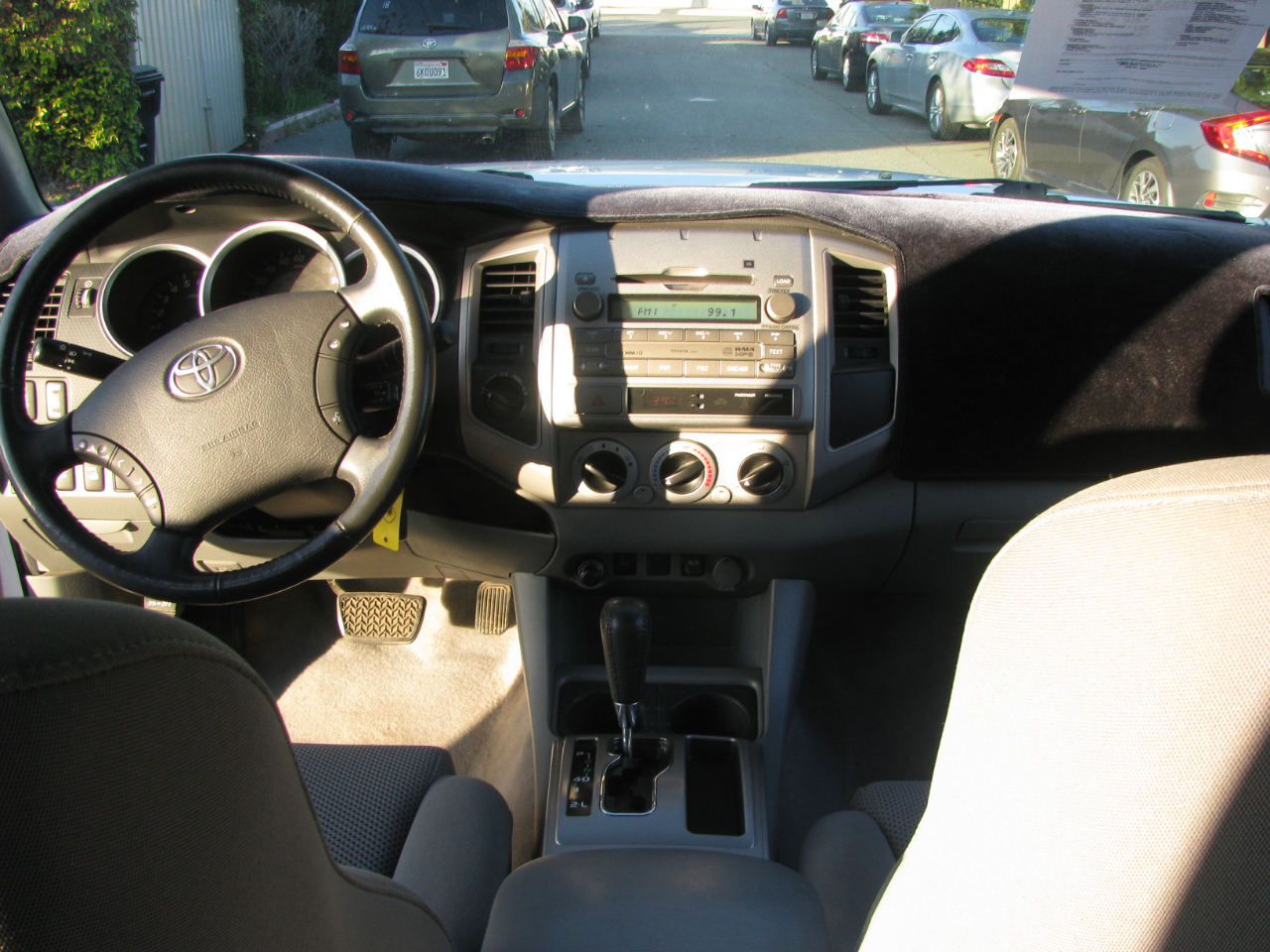 Toyota Tacoma 4WD Double V6 AT (Natl) 2010