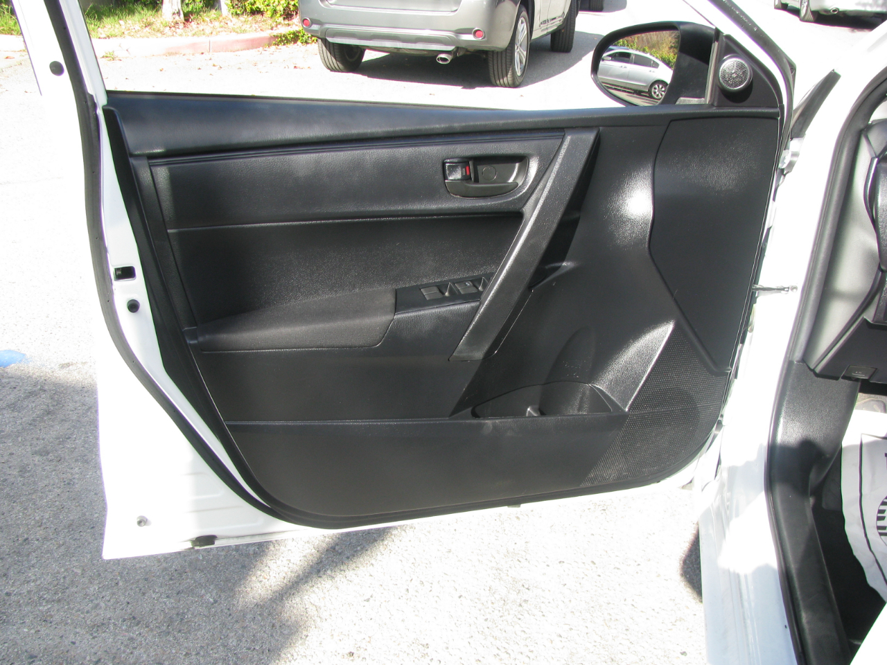 Toyota Corolla LE CVT (Natl) 2017