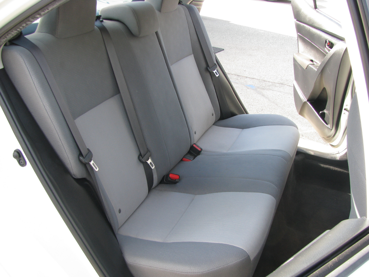 Toyota Corolla LE CVT (Natl) 2017