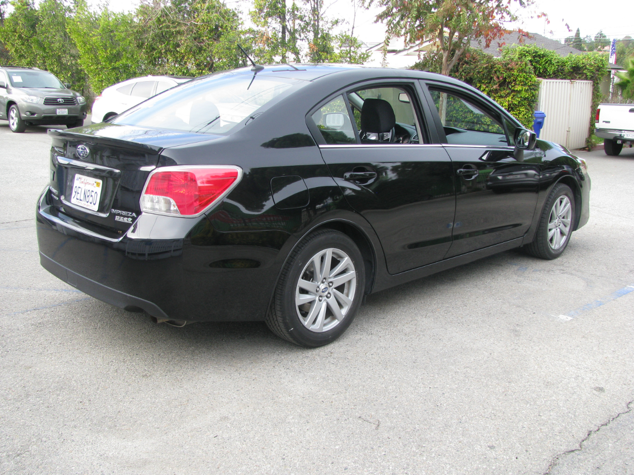 Subaru Impreza Sedan 4dr CVT 2.0i Premium 2016