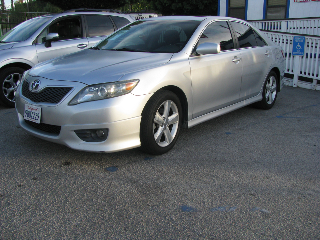 Toyota Camry 4dr Sdn I4 Man (Natl) 2010