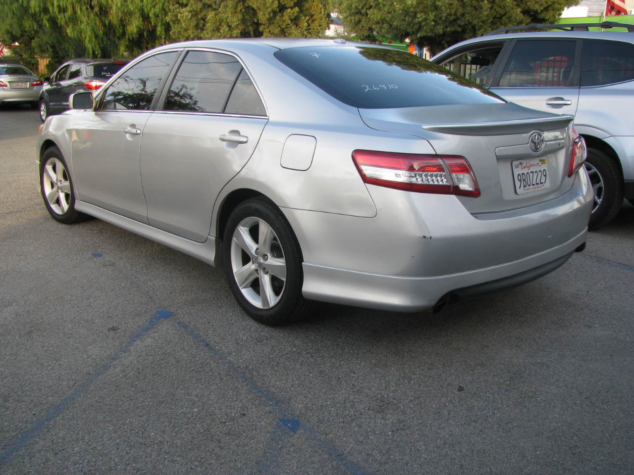 Toyota Camry 4dr Sdn I4 Man (Natl) 2010