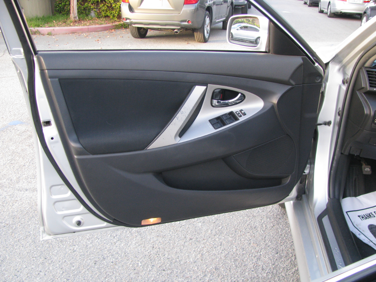 Toyota Camry 4dr Sdn I4 Man (Natl) 2010