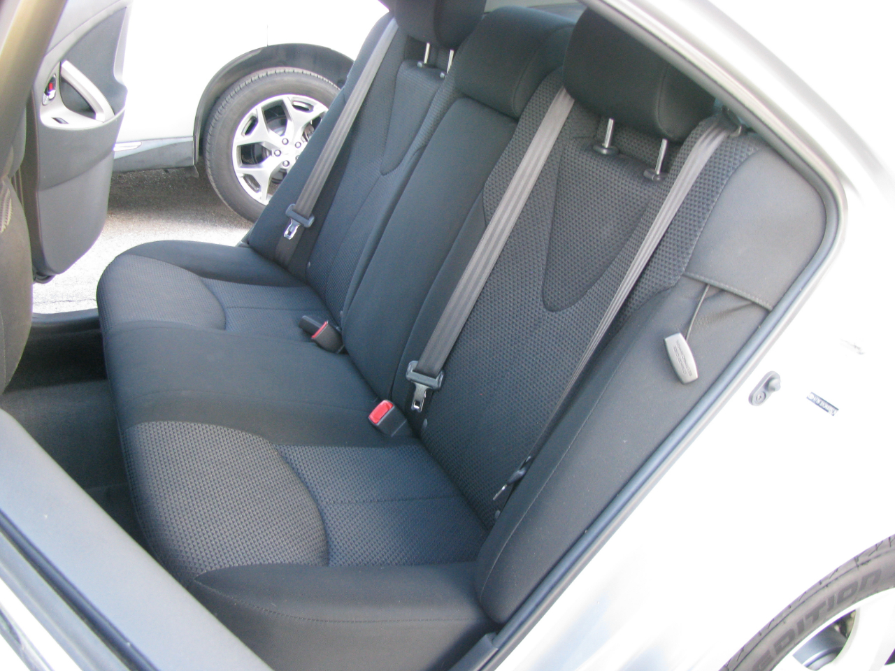 Toyota Camry 4dr Sdn I4 Man (Natl) 2010