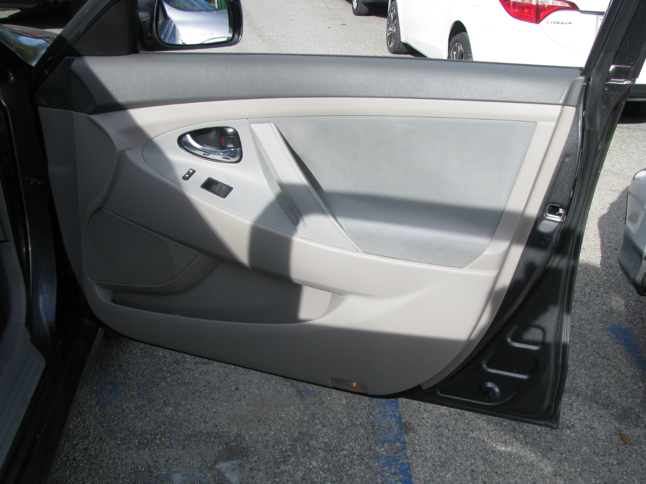 Toyota Camry 4dr Sdn I4 Auto (Natl) 2009