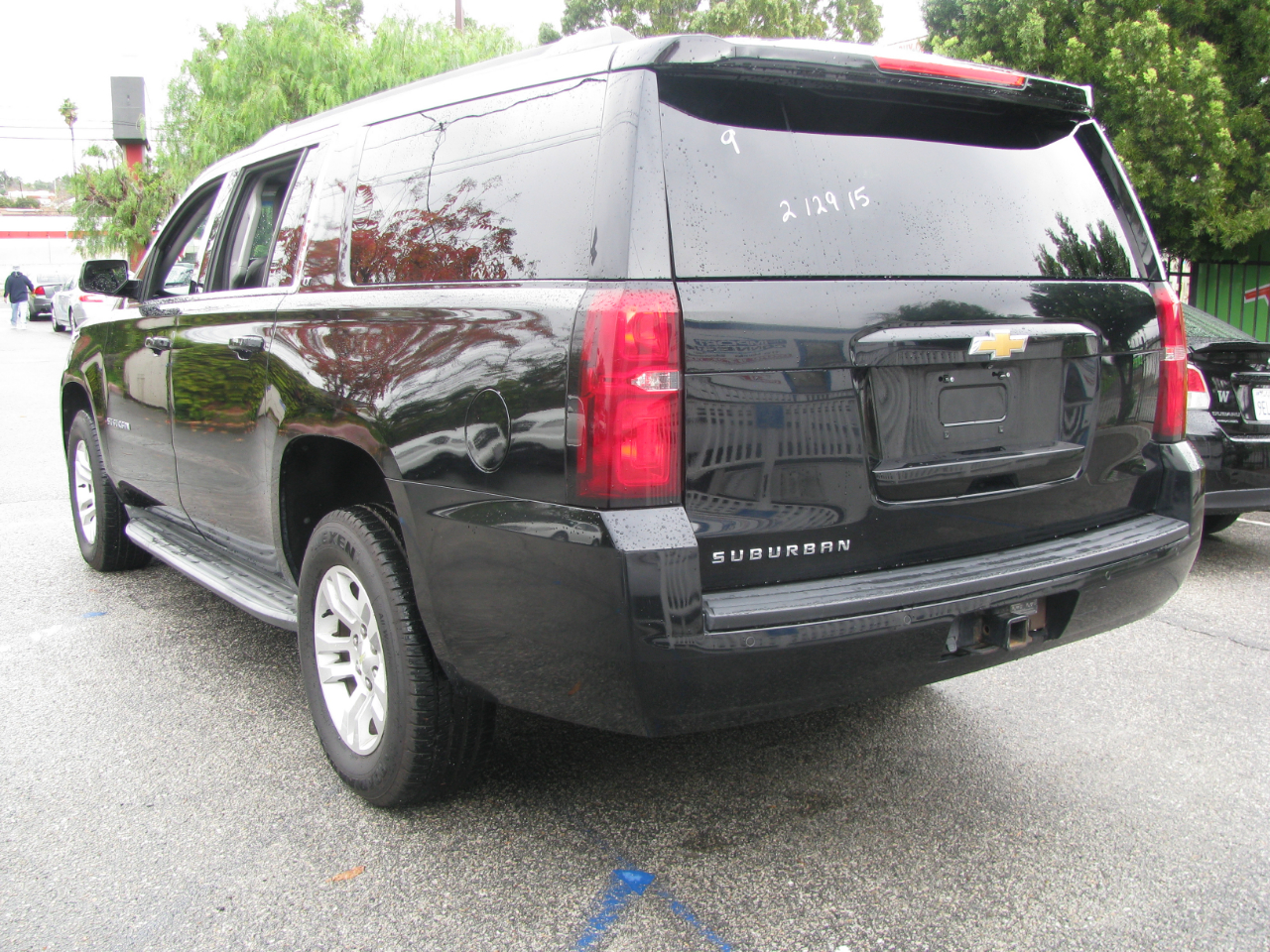 Chevrolet Suburban 2WD 4dr LT 2015