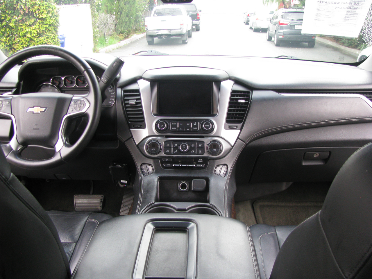 Chevrolet Suburban 2WD 4dr LT 2015