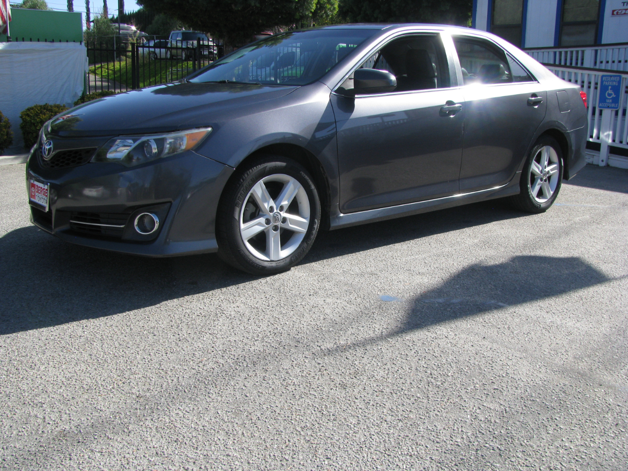 Toyota Camry 2014.5 4dr Sdn I4 Auto SE Sport (Natl) 2014